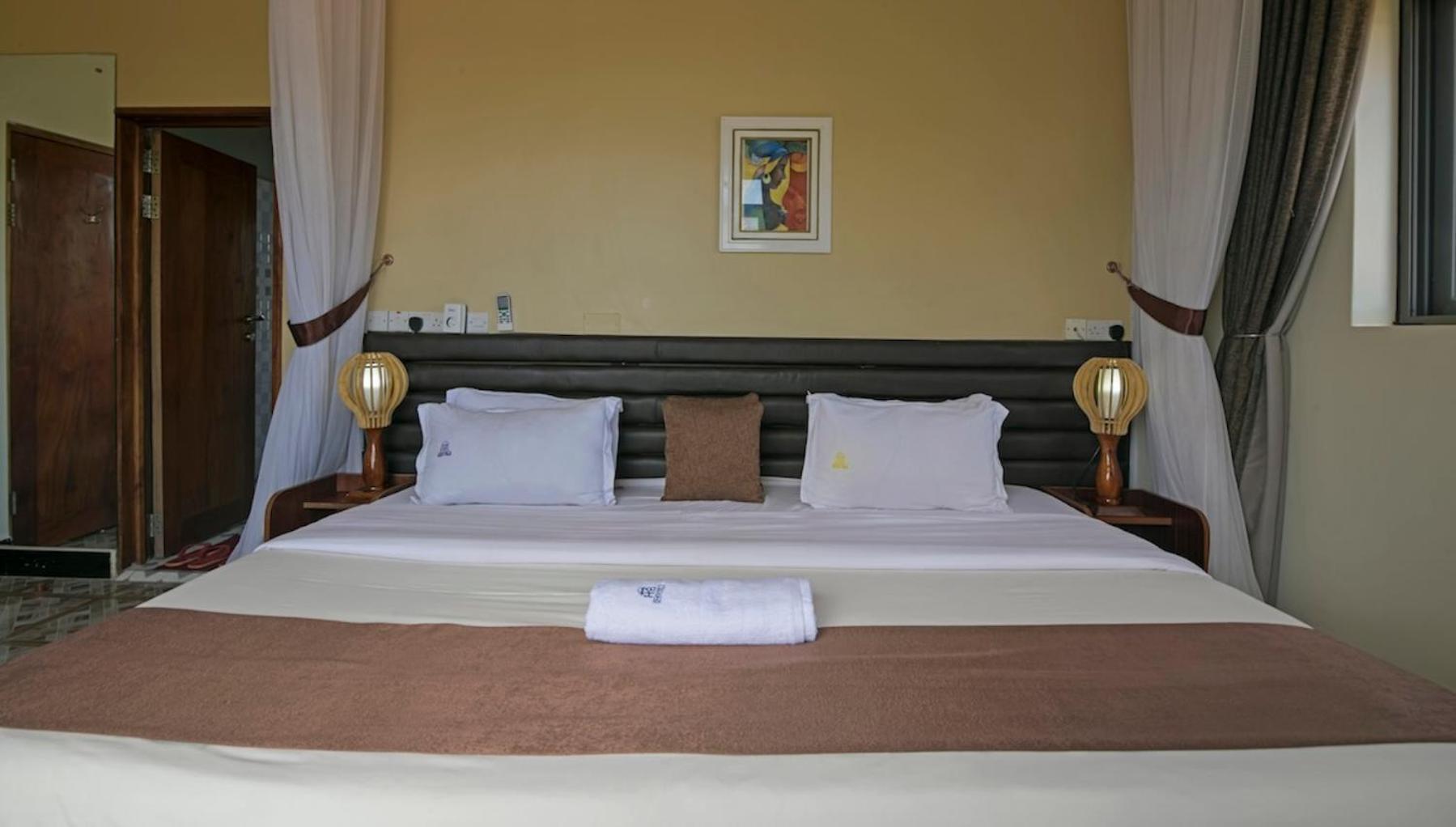 Hoima Buffalo Hotel & Business Hub Ltd المظهر الخارجي الصورة